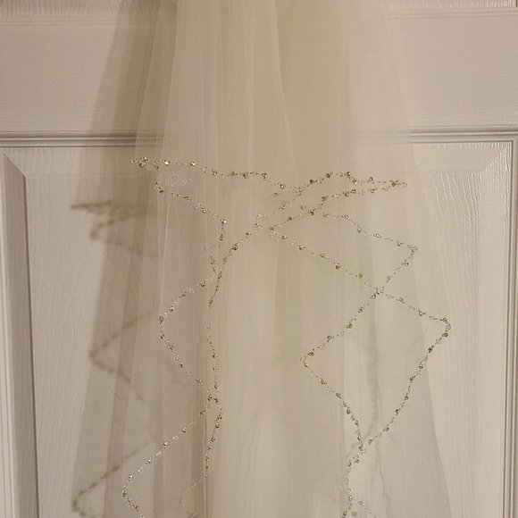 Veil main image 3